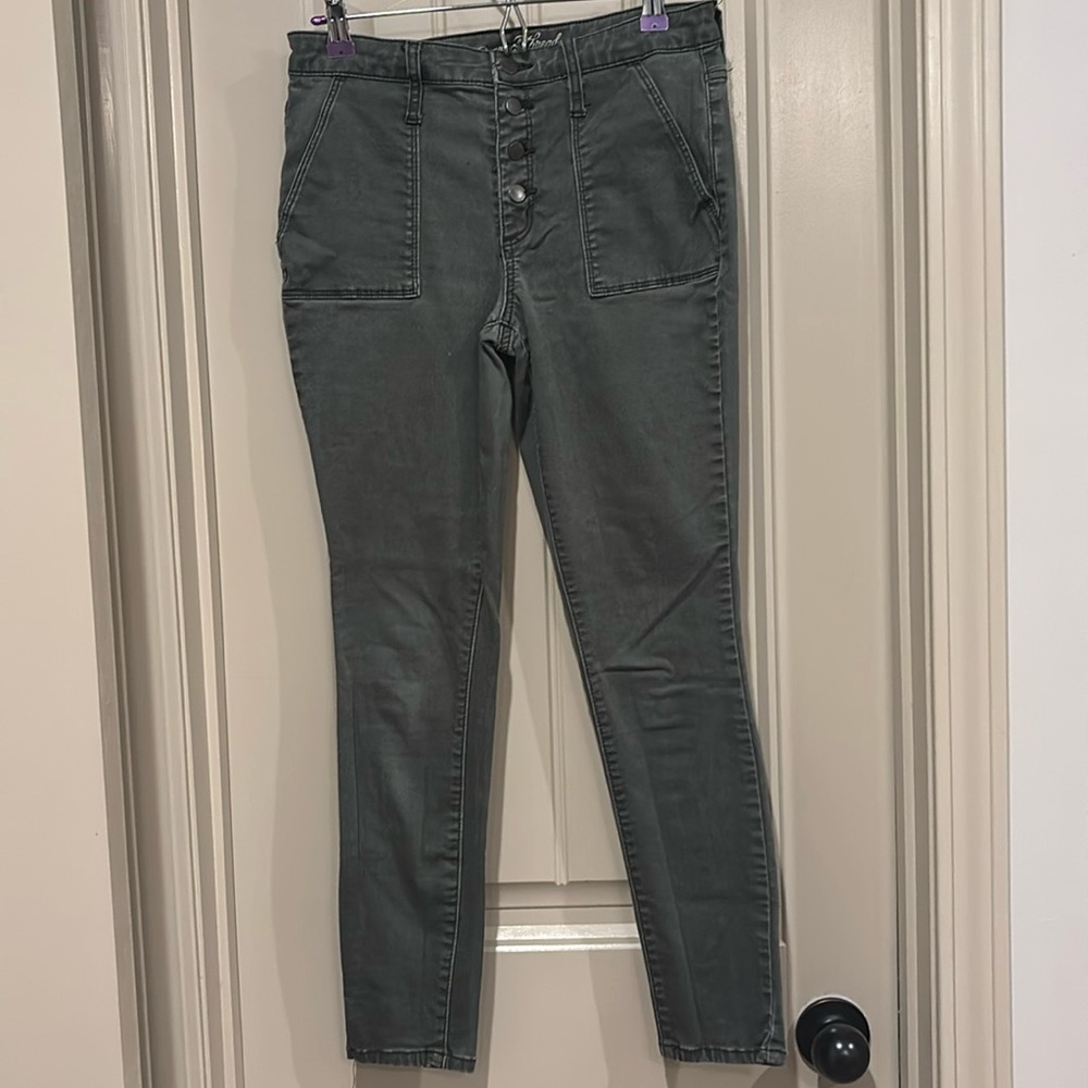Army green high rise skinny jeans